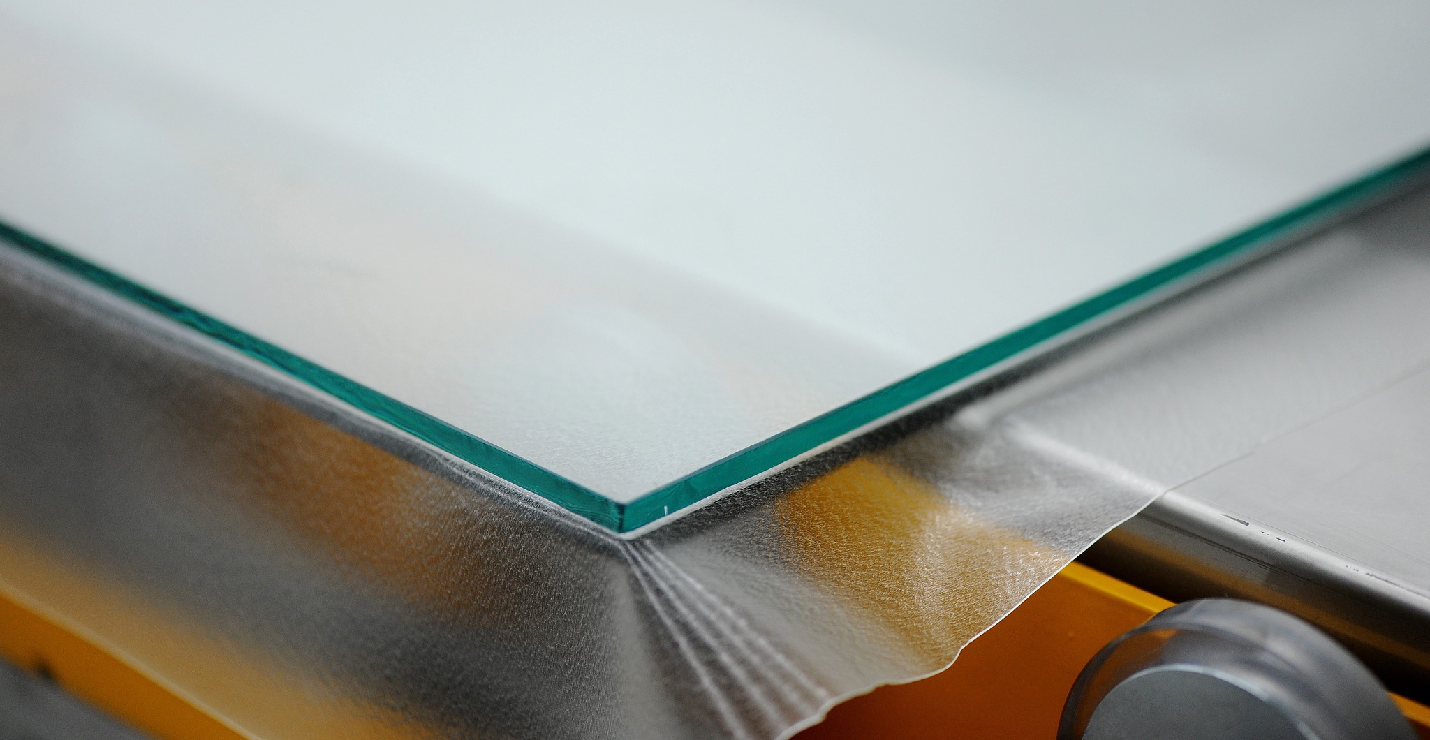 News - What is PVB interlayer in glass?